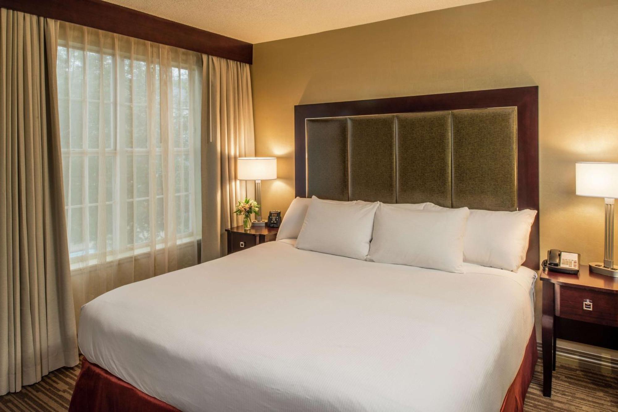 Doubletree By Hilton Raleigh Durham Airport At Research Triangle Park Hotel Buitenkant foto