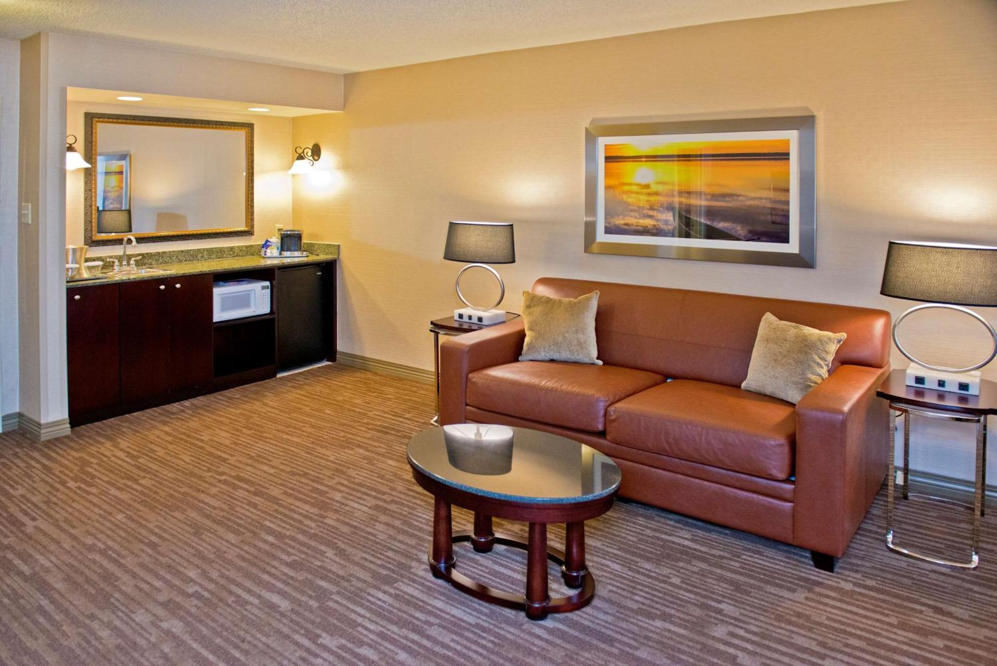 Doubletree By Hilton Raleigh Durham Airport At Research Triangle Park Hotel Buitenkant foto