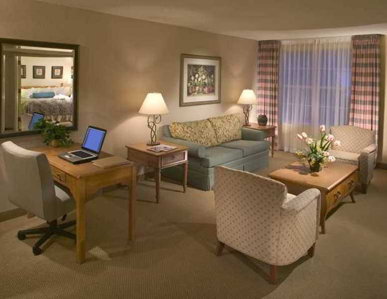Doubletree By Hilton Raleigh Durham Airport At Research Triangle Park Hotel Buitenkant foto